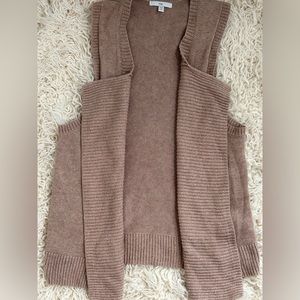 Women’s sweater vest